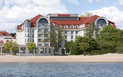 Situated directly by the beach and Sopot Pier, Sheraton Sopot Hotel offers quiet rooms with views of the sea or the park.